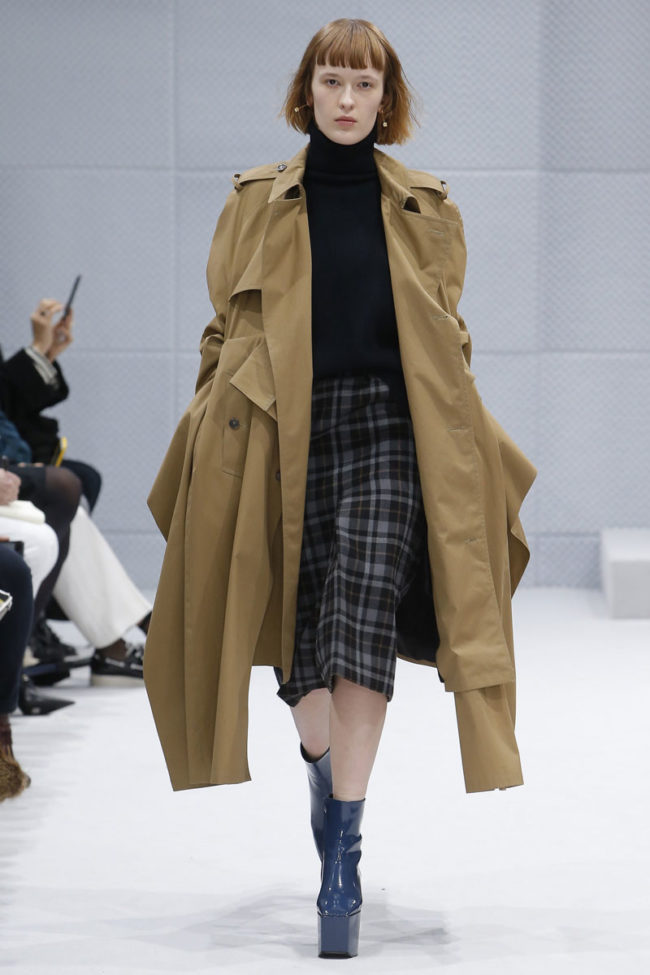Balenciaga has released its Fall/Winter ’16 campaign 26