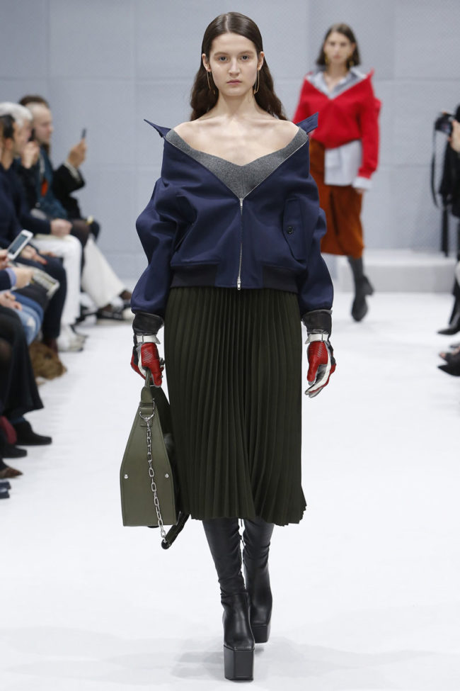 Balenciaga has released its Fall/Winter ’16 campaign 16