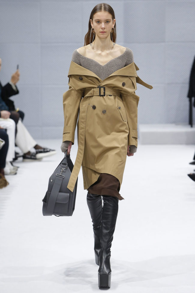 Balenciaga has released its Fall/Winter ’16 campaign 15