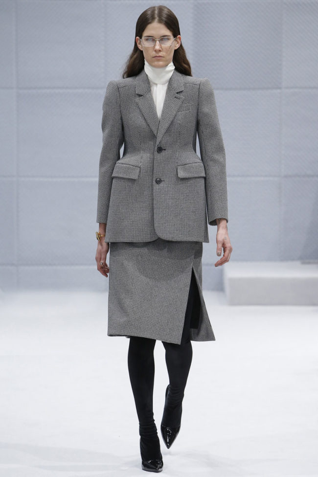 Balenciaga has released its Fall/Winter ’16 campaign 1