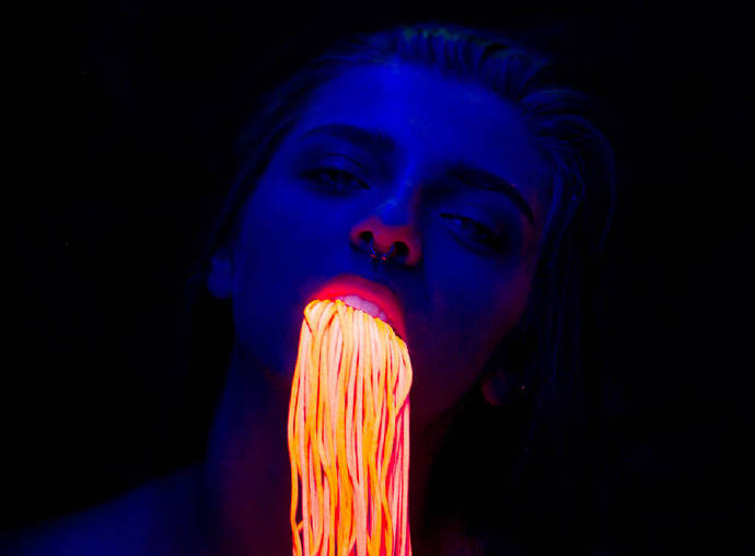 ӰʦSlava ThissetĴ޺Ӱ