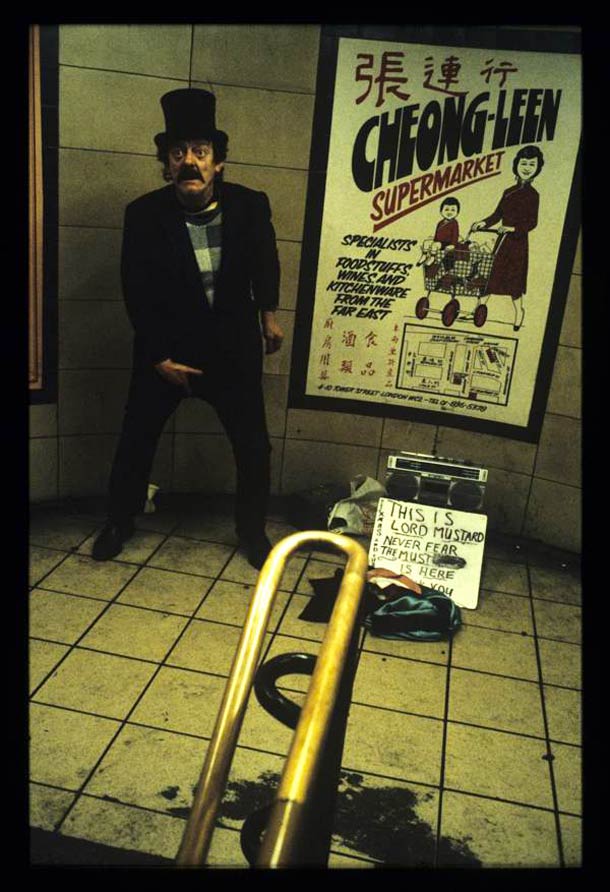 bob-mazzer-on-the-tube-42