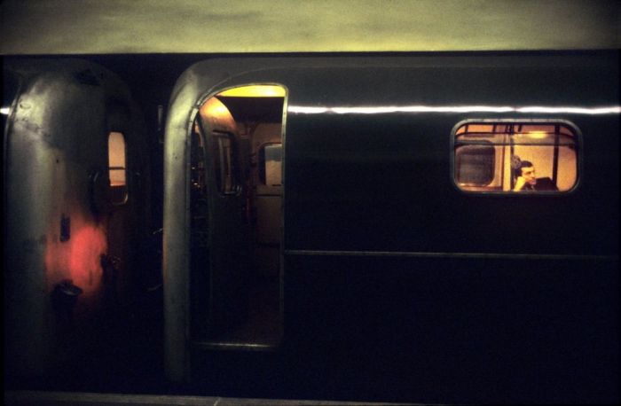 25-Bob-Mazzer-Underground-Howard-Griffin-Gallery_1080_707_80_c1