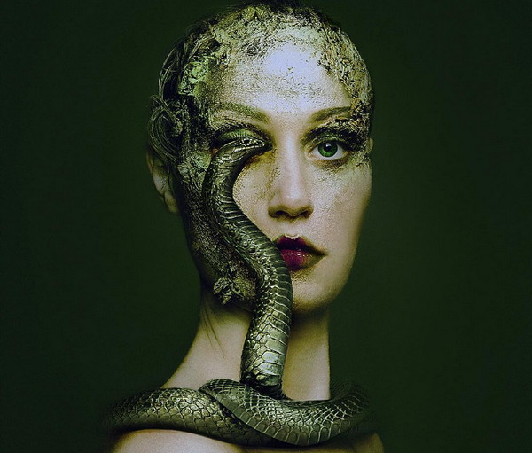 Flora Borsi ֮۴Ӱ