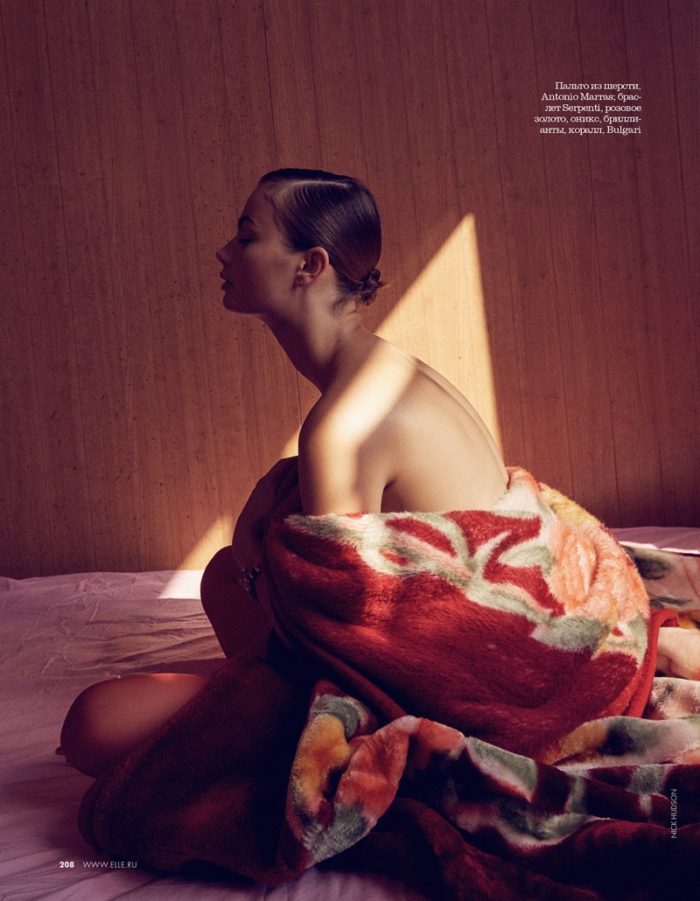 moa-aberg-red-fashion-elle-russia-editorial04